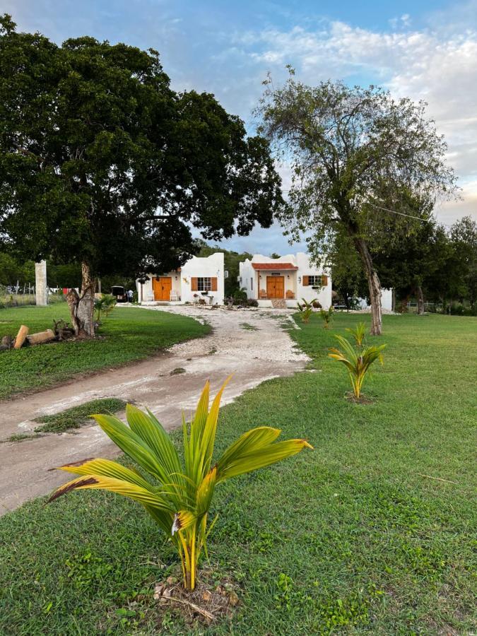 Azteca Villas Пляж Сокровищ Экстерьер фото